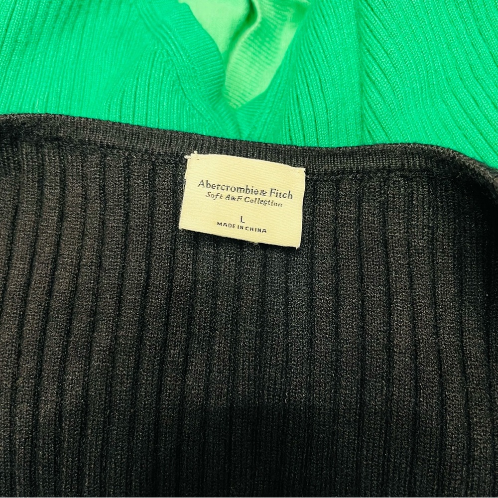Abercrombie & Fitch Ribbed Wrap Crop Top – Black Long Sleeve - Picture 5 of 6